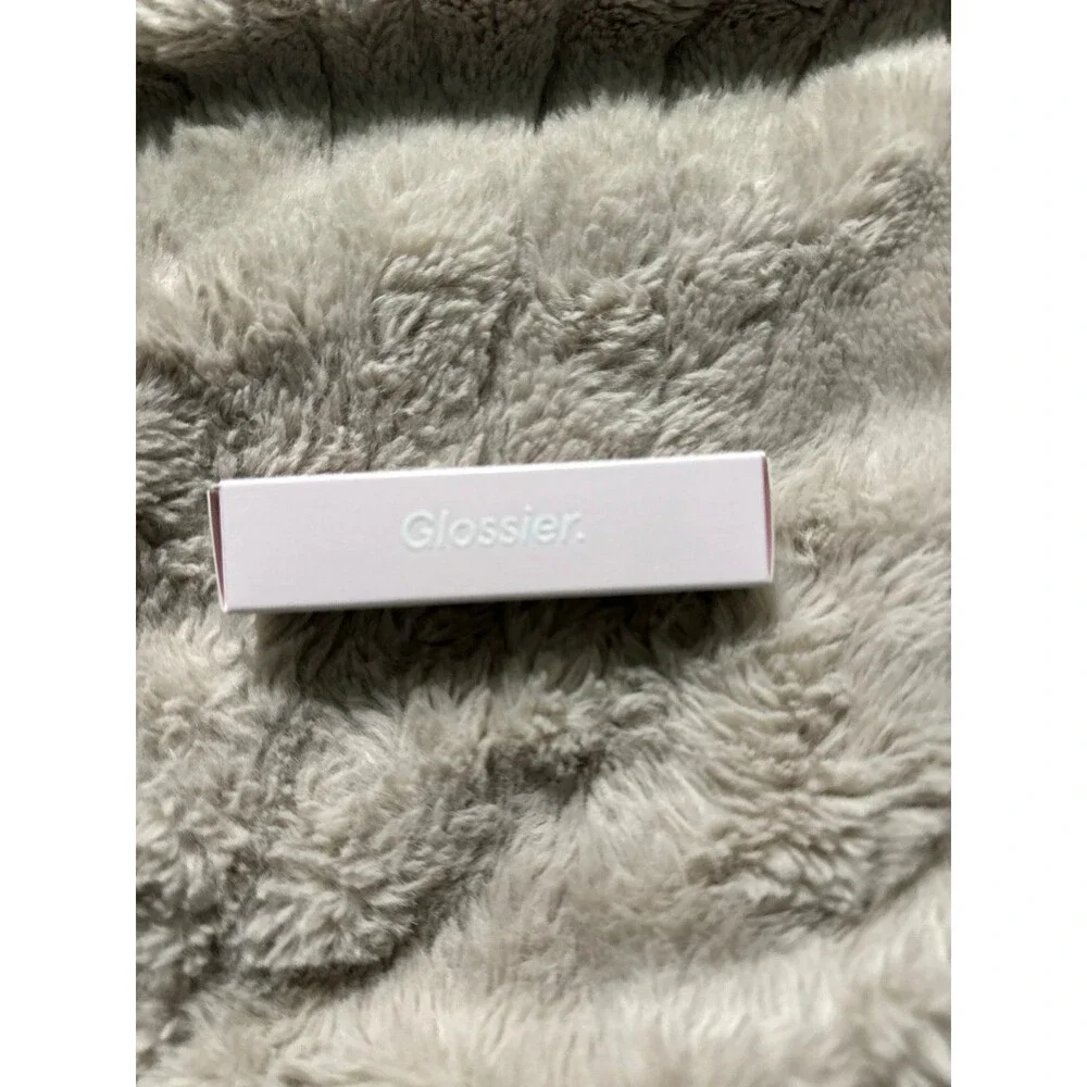 Glossier G Suit in Jet